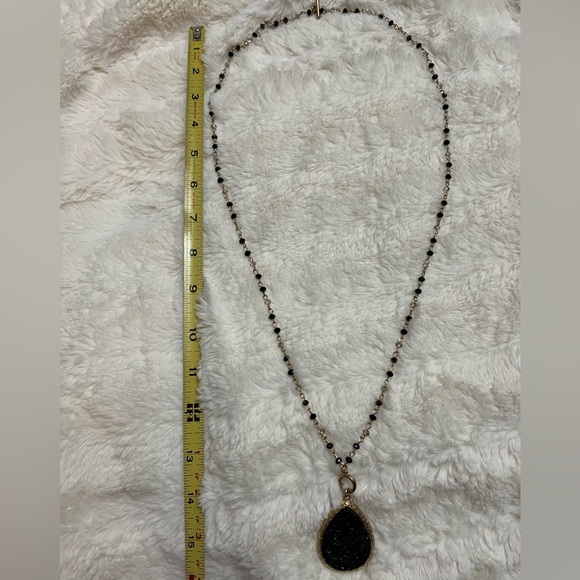 Black druzy and beaded long necklace. Very nice condition. - Picture 4 of 7